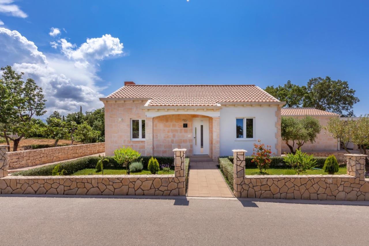 Apartment Holiday Home Doma, Cilipi Near Dubrovnik Экстерьер фото